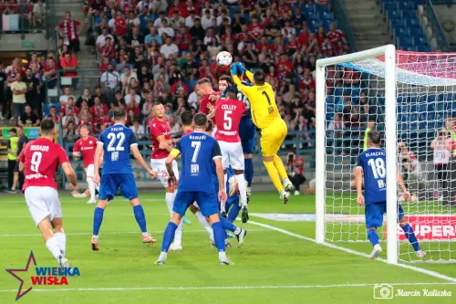 Wisla Krakow-Llapi-101